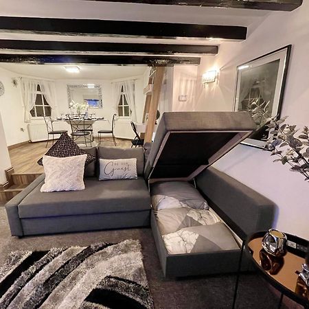 Tollgate House - Luxury Cozy Cottage - Huge Hot Tub - Alton Towers Cheadle  Esterno foto