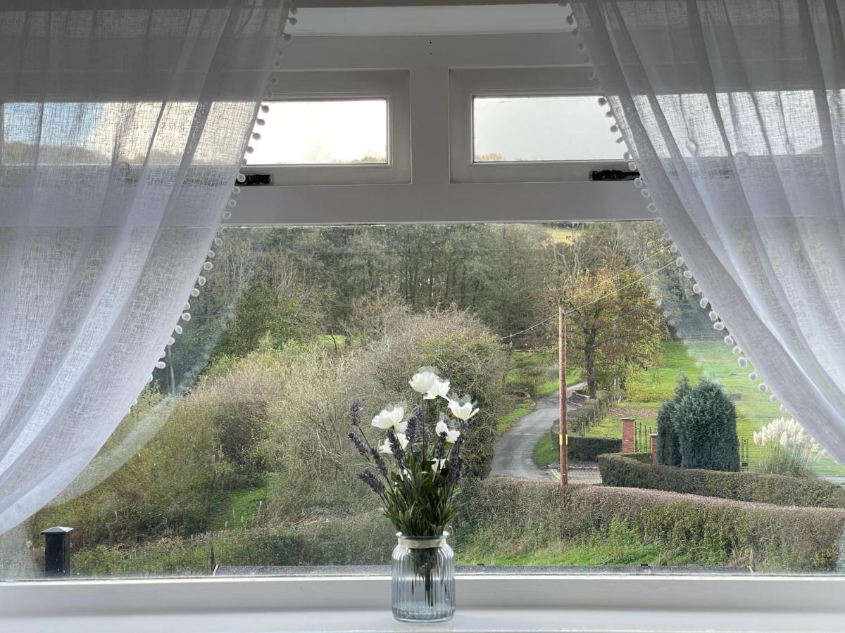 Tollgate House - Luxury Cozy Cottage - Huge Hot Tub - Alton Towers Cheadle  Esterno foto